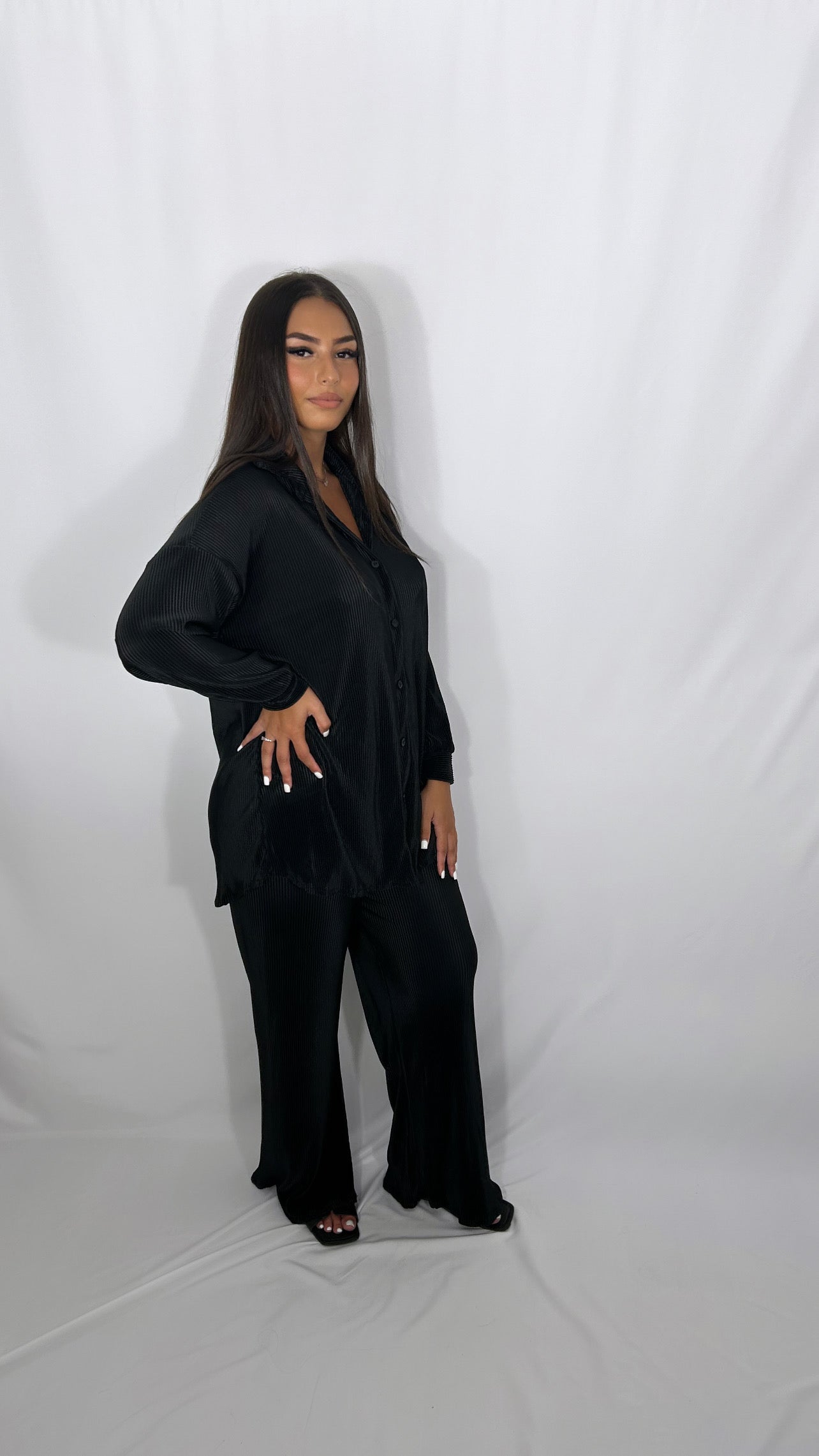 Ensemble chemise et pantalon noir